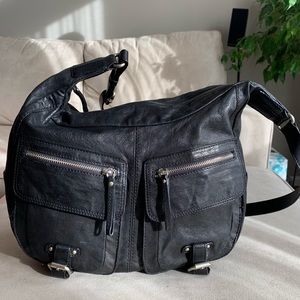 Banana Republic leather saddle shoulder bag EUC